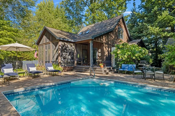 Bella and Dulce's Lakehouse